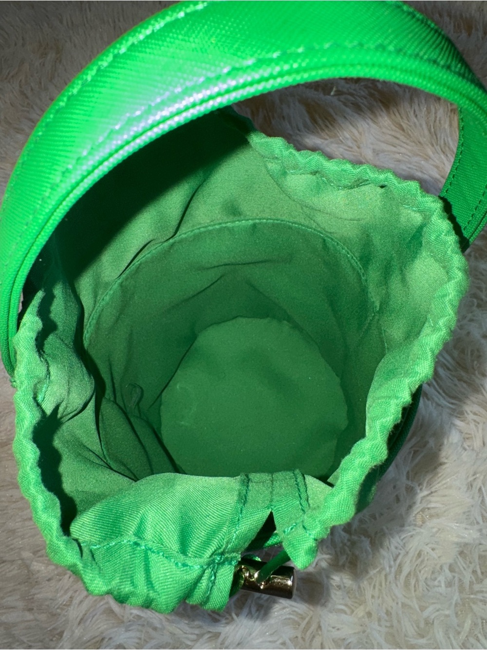 Green Trim Straw Mini Bucket Bag with Drawstring - Picture 5 of 5